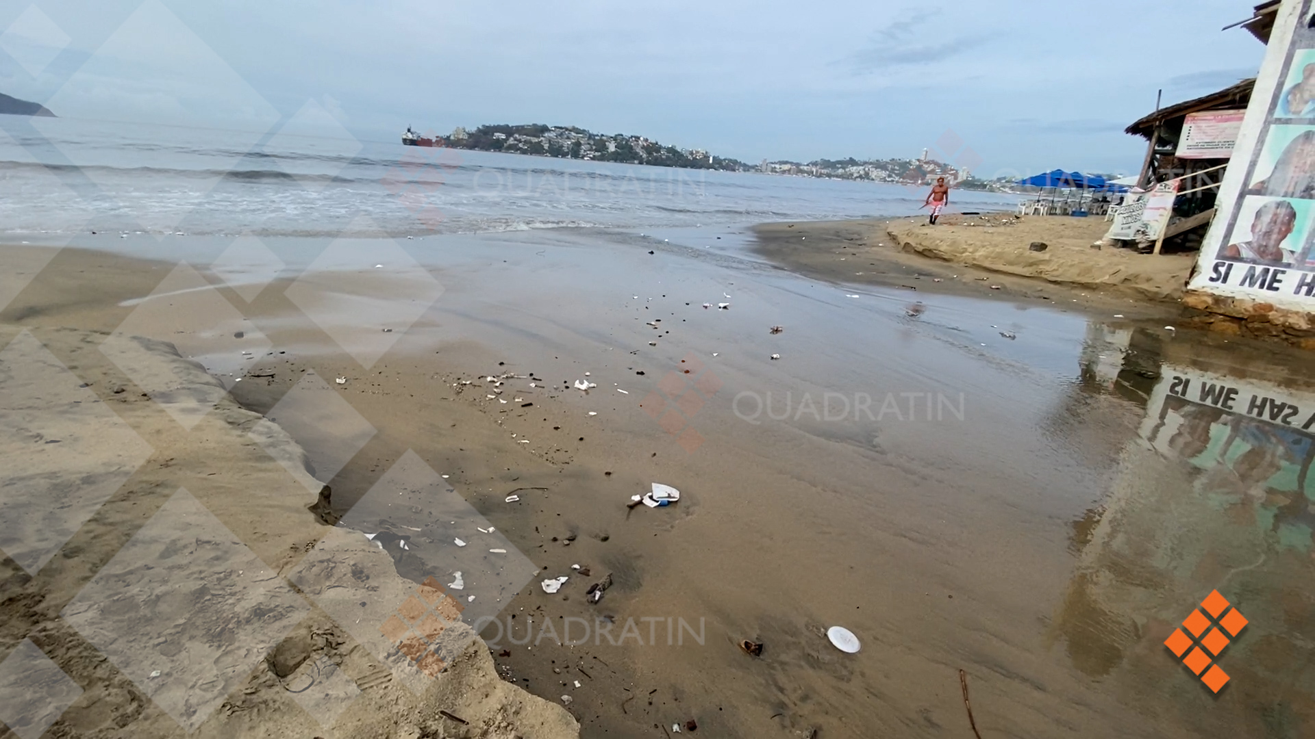 Lluvias Por Agatha Arrastran Basura A Playa De Acapulco