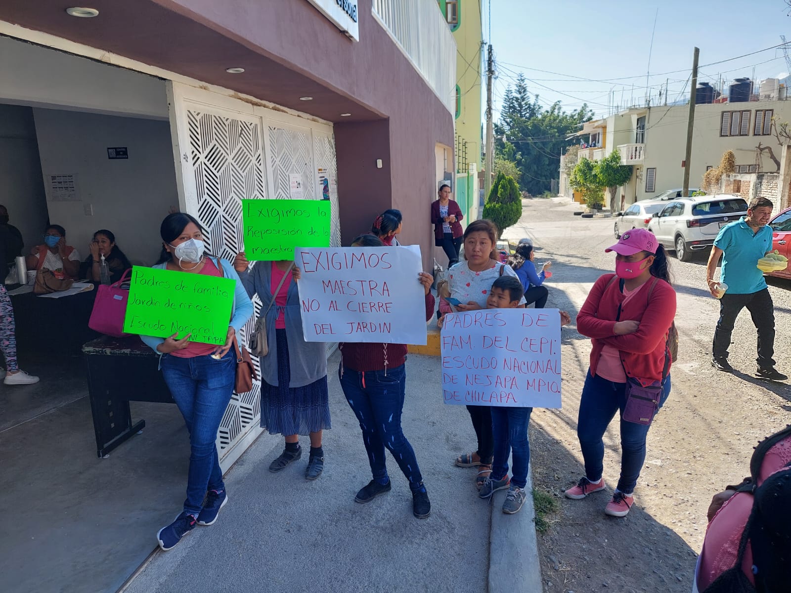 Protestan En Oficinas De Seg En Chilpancingo Por Adeudos Y Maestros