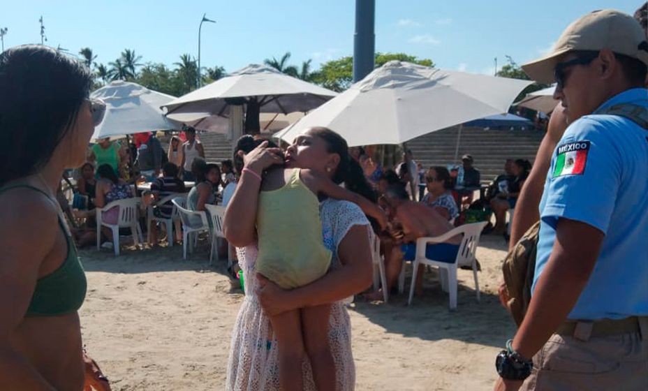 Entrega Policía Turística a menor extraviada en la Costera de Acapulco