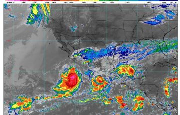 Lluvias Vientos Fuertes Y Oleaje Elevado Por Max En Acapulco