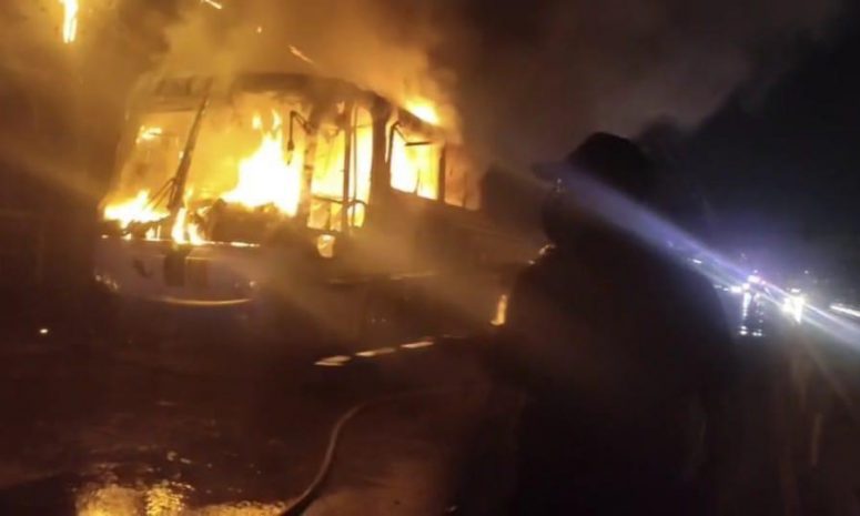 Balaceras, vehículos quemados, apagones; noche de pánico en Chilpancingo