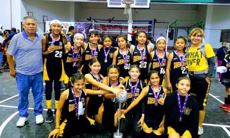 Ganan niñas guerrerenses medalla de plata en olimpiada de baloncesto