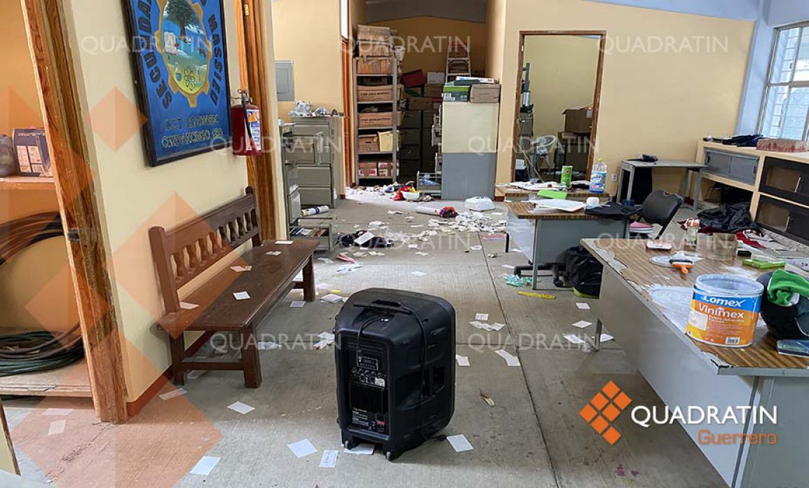 Saquean y vandalizan secundaria en Chilpancingo durante las vacaciones
