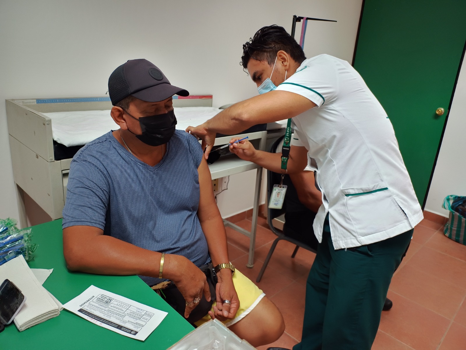 COVID-19 Vaccine Application for People Over 18 Years of Age in Guerrero by IMSS