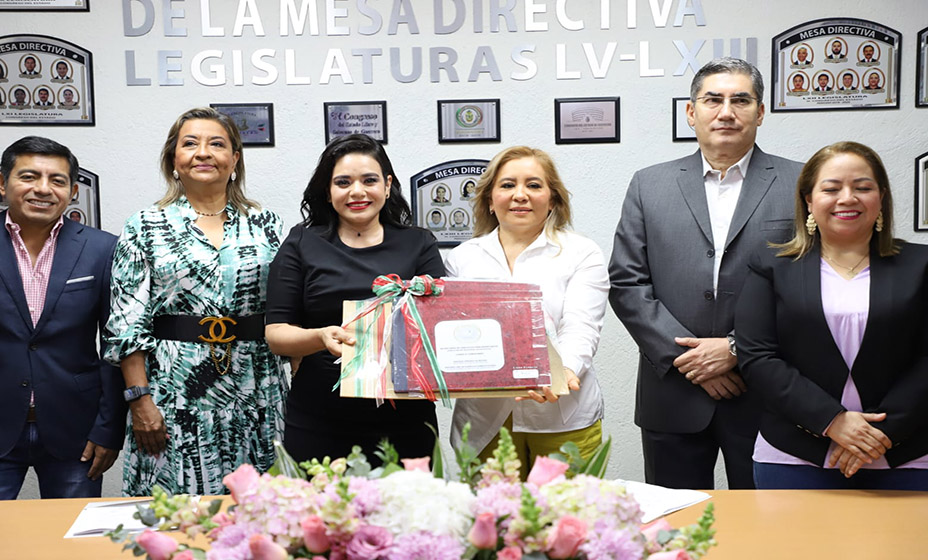 Lleva a cabo el Congreso entrega-recepción de la Mesa Directiva ...