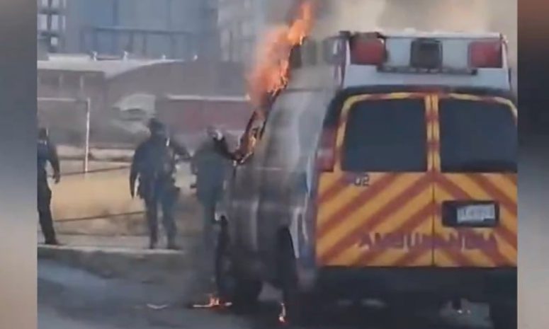 Reportan ataque a paramédicos y quema de ambulancias en Celaya