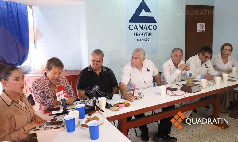 Más de 800 embarcaciones hundidas contaminan mar de Acapulco: Canaco