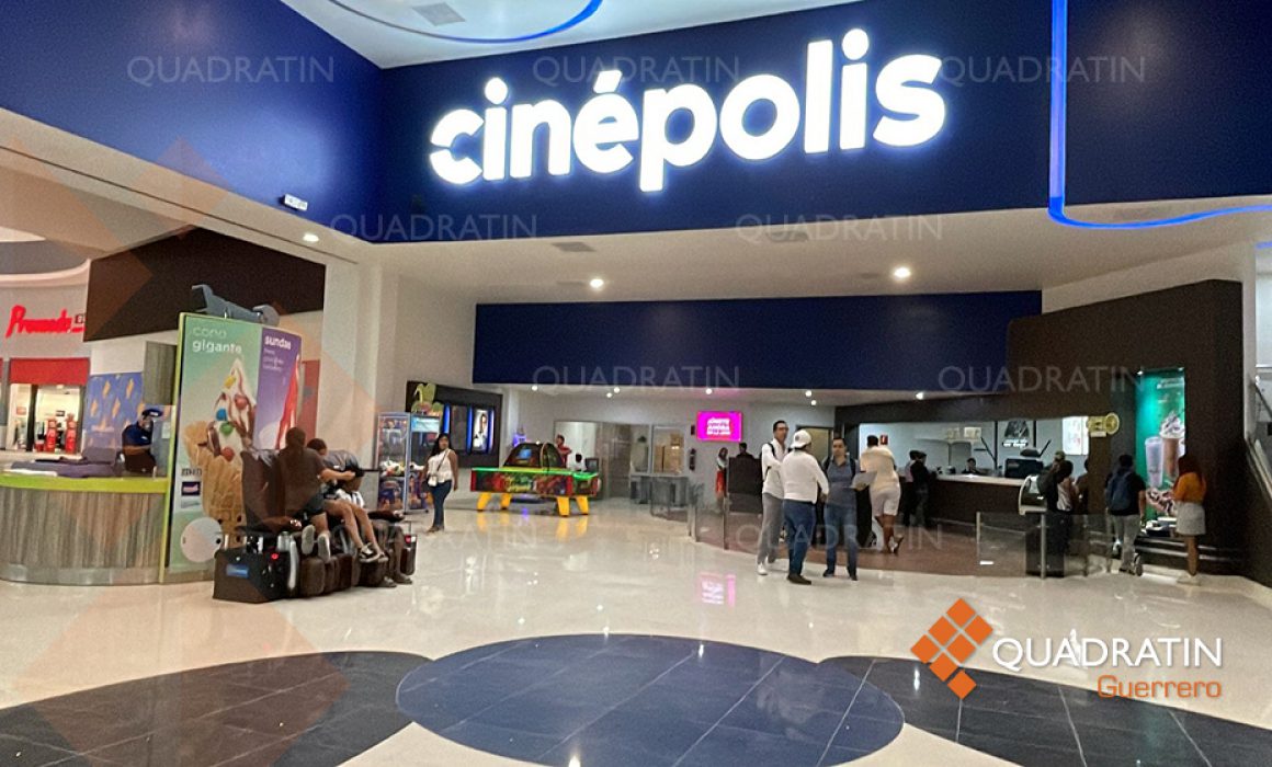 Reabre el primer cine en Acapulco, 6 meses después del huracán Otis