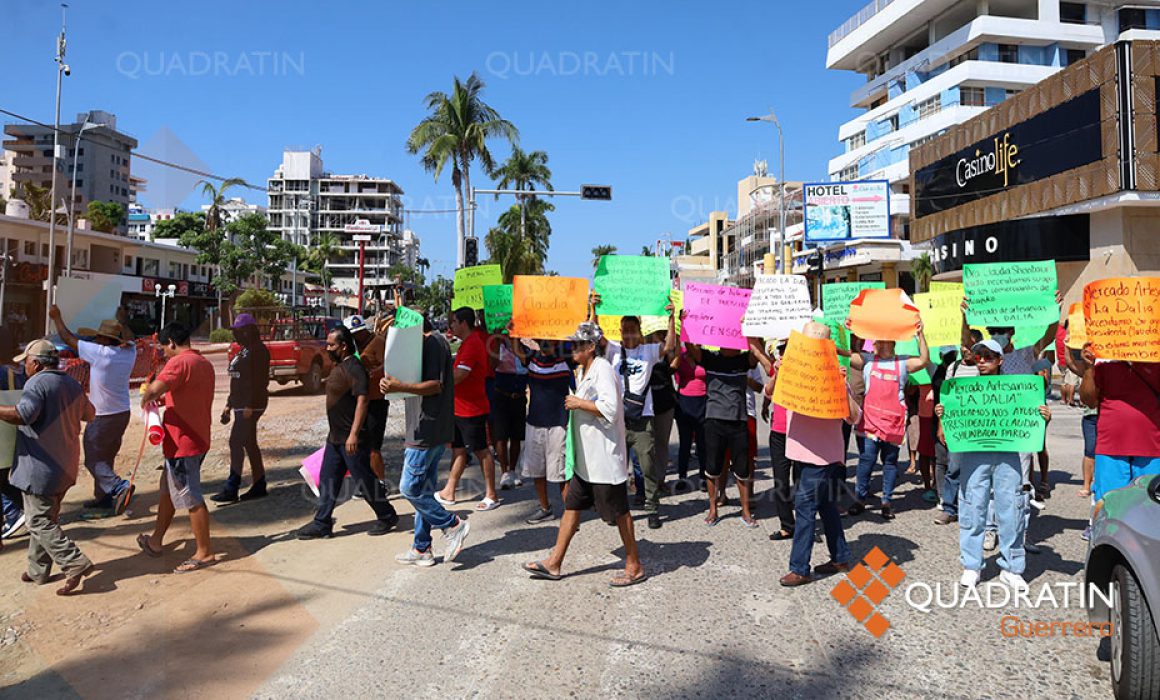 Bloquean comerciantes la Costera de Acapulco para exigir censo ...