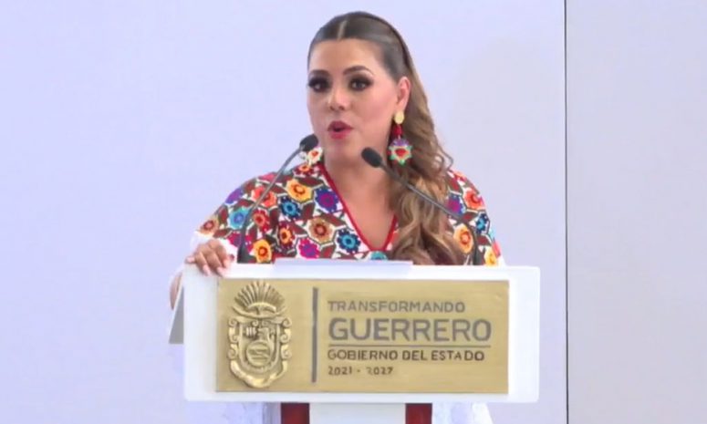 Promete Evelyn Salgado ir contra deudores alimentarios en Iguala