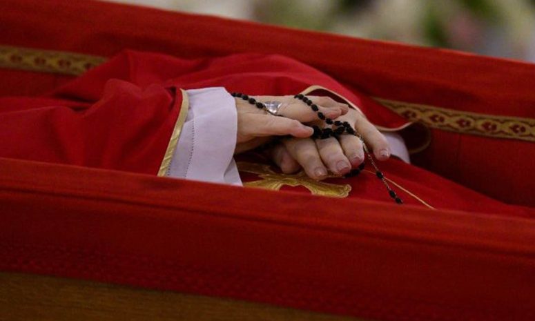 Estos son los horarios al público para despedir al Papa Francisco