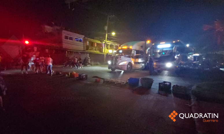 Bloquean acceso a Central de Abasto en Acapulco; acusan abuso policial
