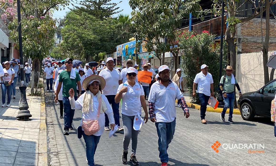 Marchan más de 7 mil del SNTE en Chilpancingo por el Día del Trabajo ...