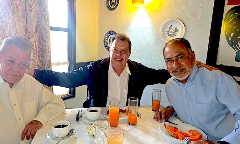 Se reúnen Figueroa, Aguirre y Astudillo para ratificar amistad