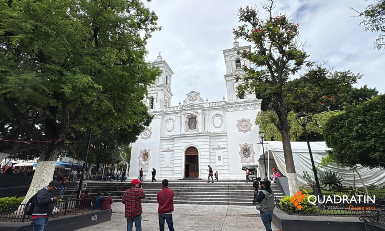 Repican campanas iglesias de Chilpancingo en memoria de desaparecidos