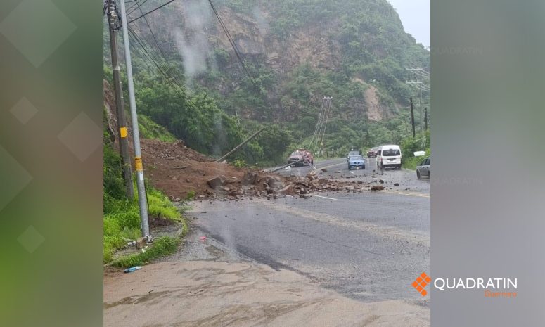 Se derrumba cerro por lluvias de Flossie en la Acapulco-Zihuatanejo