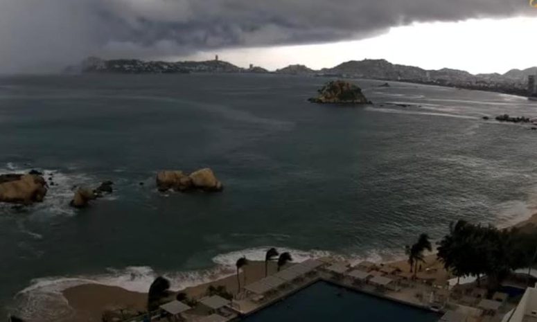 Cierran puerto a la navegación por lluvias en Acapulco