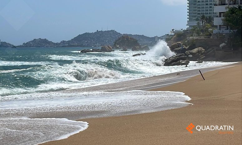 Alertan por lluvias y mar de fondo en costa de Guerrero por huracán Trudy