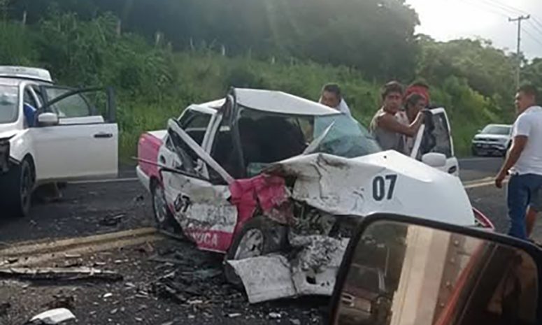 Fuerte choque deja 6 lesionados en la carretera Acapulco-Zihuatanejo