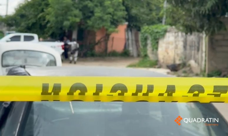 Queman taxi con un cuerpo en la cajuela en Renacimiento de Acapulco