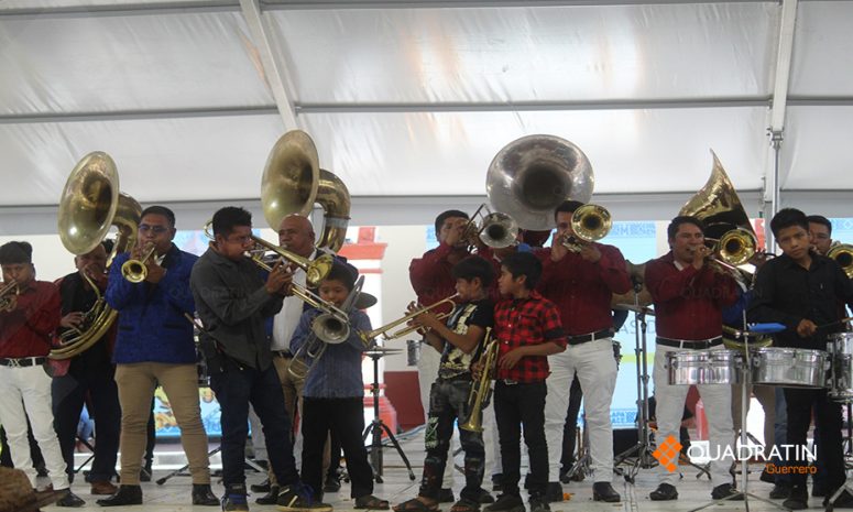 Late el corazón de Chilapa al ritmo de la música de viento