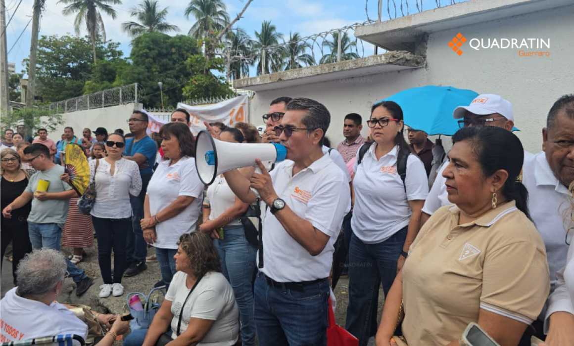 Bloquean maestros del SNTE y cierran oficinas de la SEG en Acapulco ...