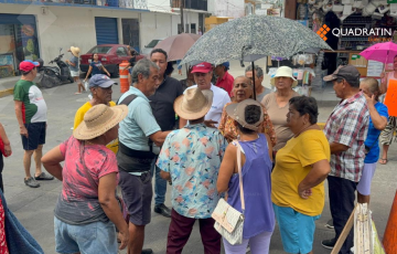 Bloquean por falta de agua potable en la colonia Progreso de Acapulco