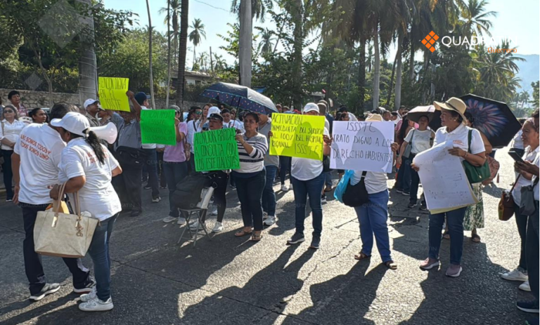Bloquean maestros del SNTE en Acapulco para exigir mejoras en el ISSSTE ...