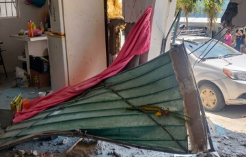 Se queda pipa sin frenos y se impacta contra una casa en Acapulco
