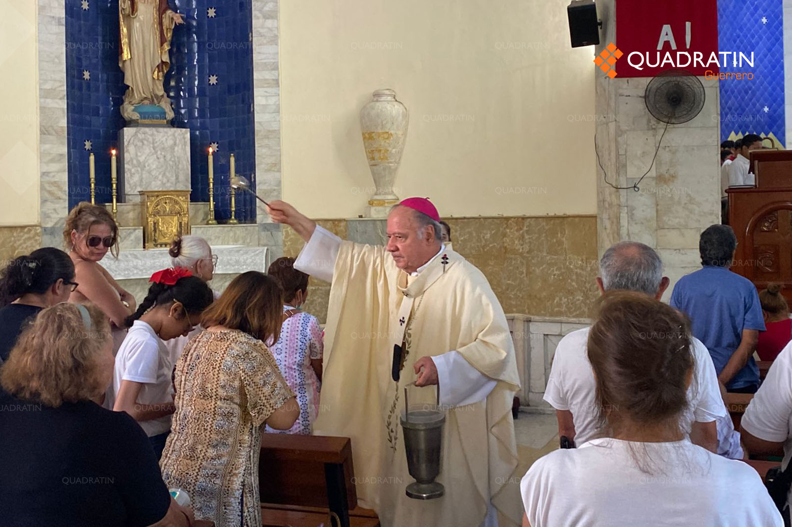 Llama arzobispo de Acapulco a construir la paz en medio de la violencia ...