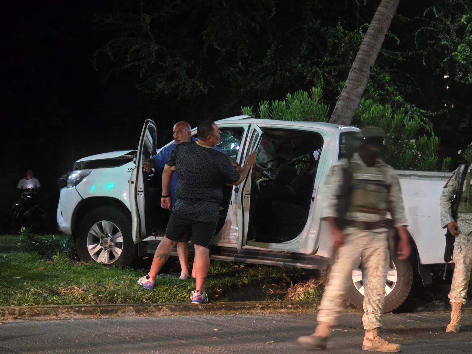 Choque deja 3 policías y un hombre lesionados en Acapulco