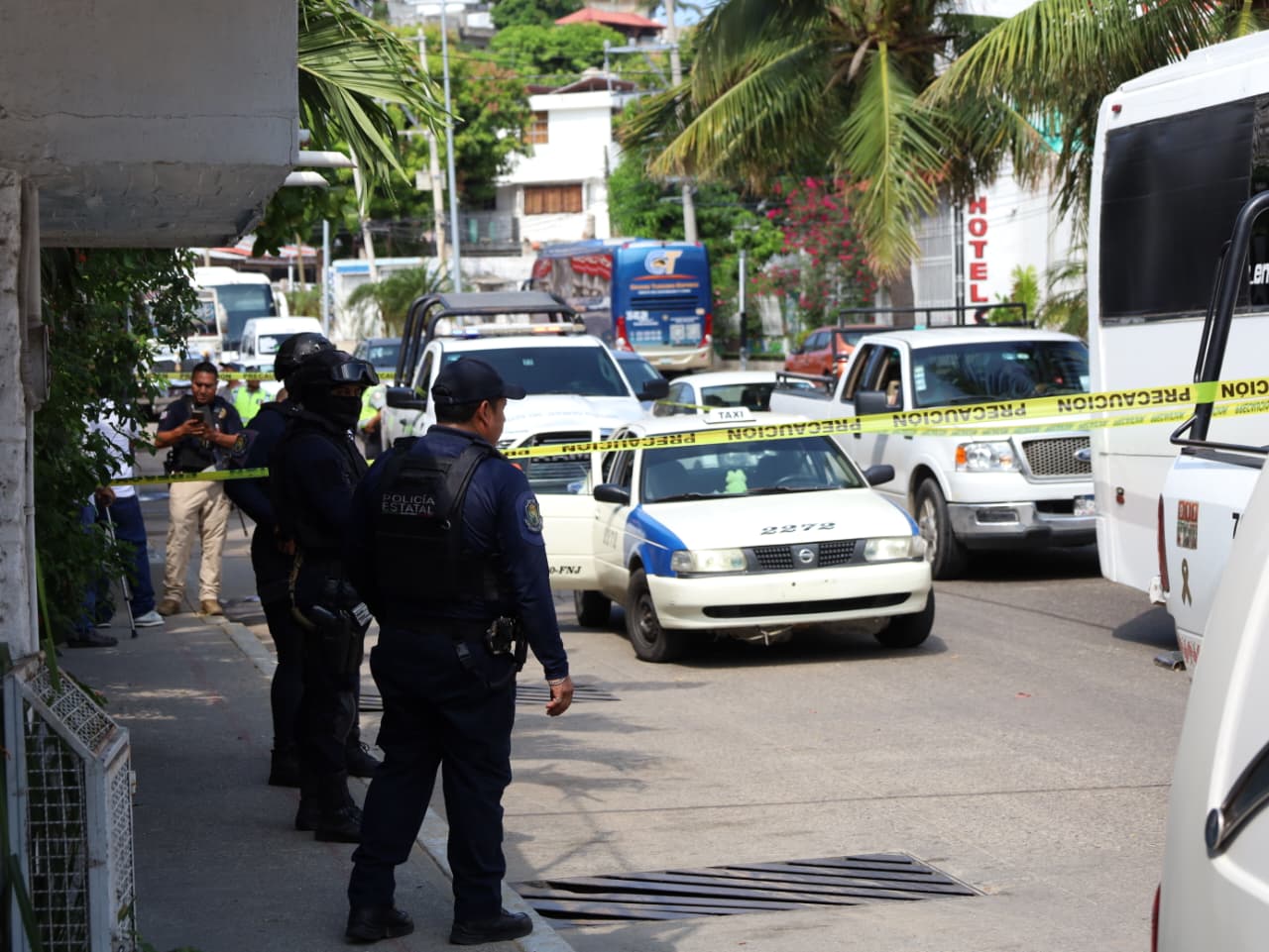Muere turista dentro de un taxi en la Costera de Acapulco - Quadratín ...