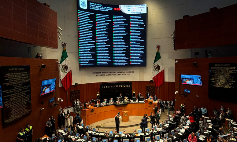 Aprueban Morena y aliados reforma contra doble nacionalidad en el Senado