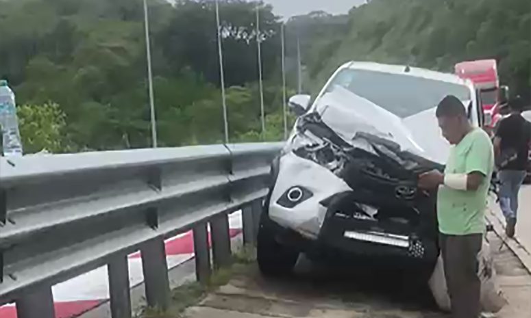 Carambola de 4 vehículos en la Autopista del Sol; 4 lesionados