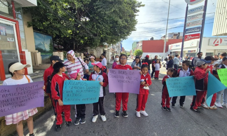 Toman el Ayuntamiento de Chilpancingo por disputa de terreno de escuela