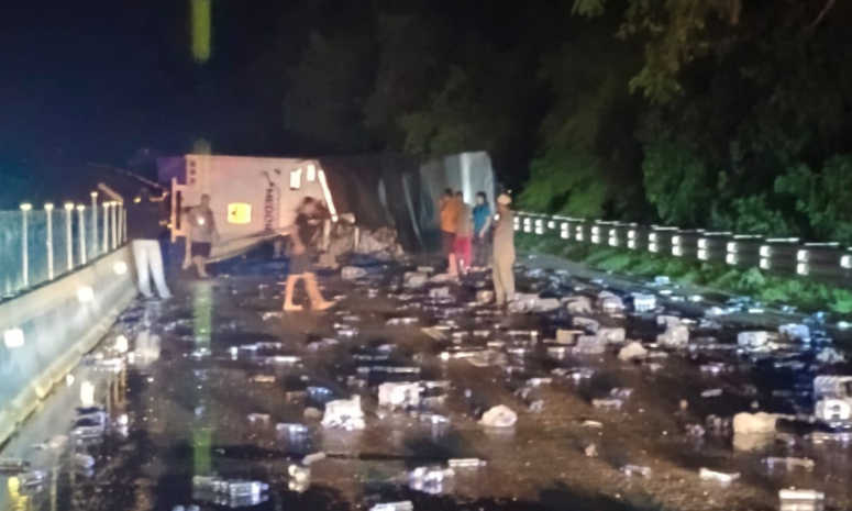 Fuerte accidente deja 3 lesionados en la Autopista en Acapulco