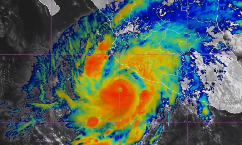 Alerta: se aproxima el impacto en tierra del poderoso huracán Simón