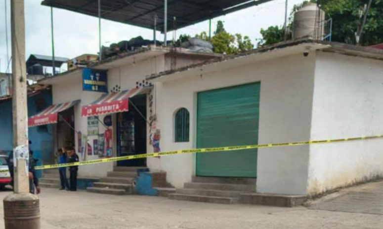 Lo matan a tiros dentro de una tienda de abarrotes en San Luis Acatlán