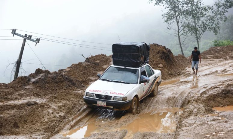 Enfrenta la Montaña estragos del huracán Simón entre caminos destruidos