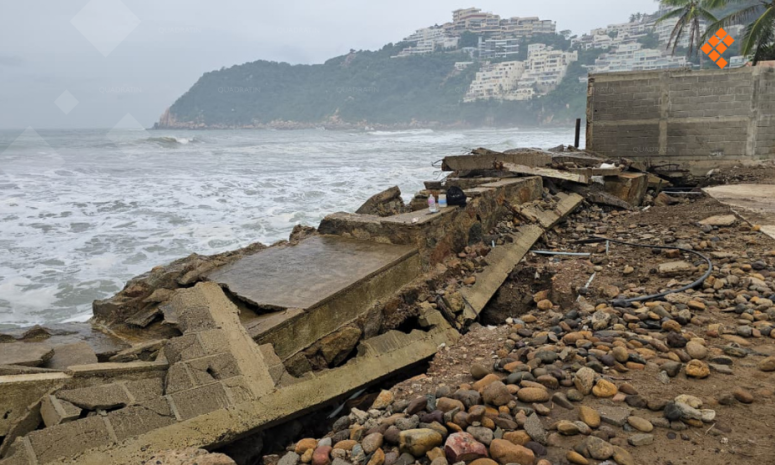 Siguen en ruinas en playa Revolcadero de Acapulco 3 años después de Otis